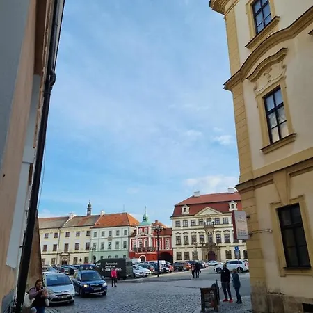 Stylovy Byt V Srdci Hradce Kralove Hradec Králové Buitenkant foto